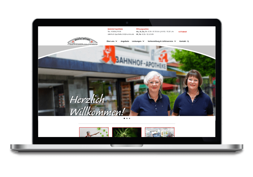 Mockup eines Laptops mit der Startseite der Homepage der Bahnhof-Apotheke Altenkirchen